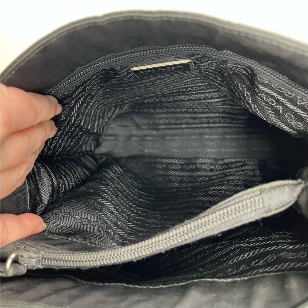 Vintage Prada Black Tessuto Nylon Triangle Logo Shoulder Bag Tote Chain Handle - Picture 11 of 13